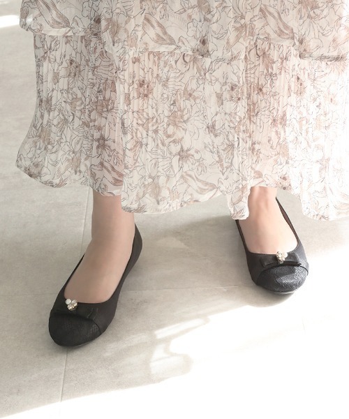 JELLY BEANS（ジェリービーンズ）の「レーストゥバレエパンプス【バレエコア】＜クッション性抜群！歩きやすい！＞【WEB限定】(215-14)JELLY BEANS(ジェリービーンズ)（バレエシューズ・レディース・ブラック/ピンクベージュ/ネイビー/ライトグリーン/ラベンダー/グレイッシュベージュ・22.5/23/24.5/24/23.5）」の2枚目の写真