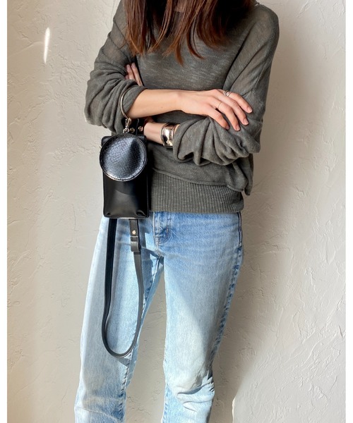 She's Closet（シーズクローゼット）の「フェイクレザーリングハンドル2wayミニショルダーバッグ（ショルダーバッグ・レディース・ブラック/アイボリー/キャメル/ダークブルー/サックスブルー/グレイッシュベージュ/モカ/オレンジ/グリーン・FREE）」の22枚目の写真