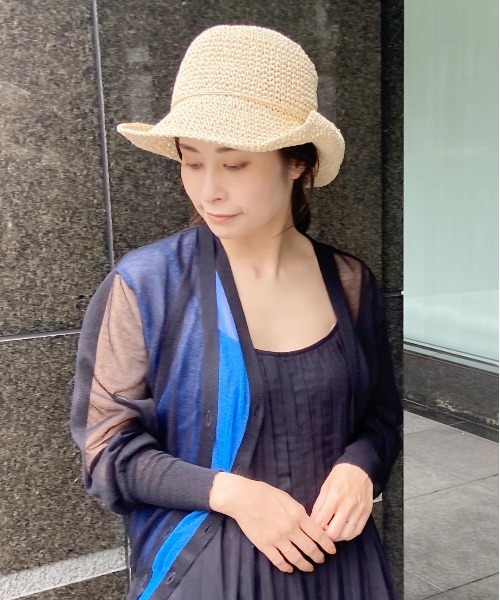AZUL ENCANTO（アズールエンカント）の「ナチュラルハット　シンプル細編み（ハット・レディース・ブラウン/ライトベージュ・FREE）」の18枚目の写真