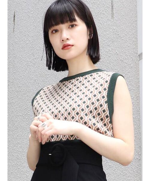 MURUA（ムルーア）の「ジオメトリックニットベスト（ベスト・レディース・グリーン/パープル/ブラウン・FREE）」の3枚目の写真