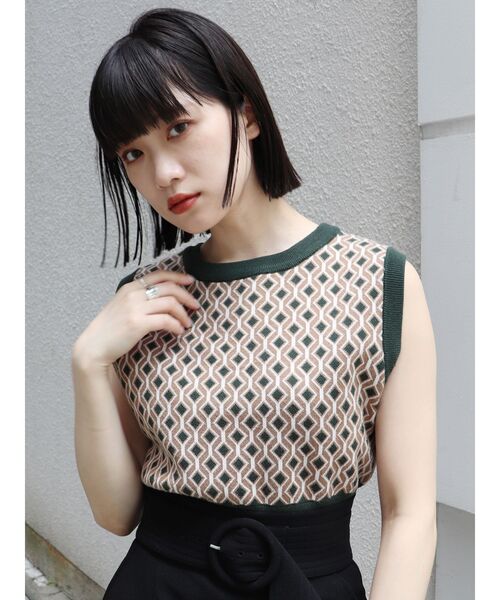 MURUA（ムルーア）の「ジオメトリックニットベスト（ベスト・レディース・グリーン/パープル/ブラウン・FREE）」の6枚目の写真