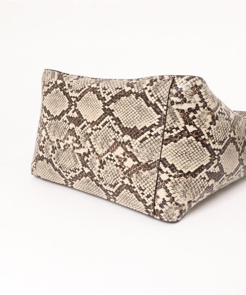 CAPRICIEUX LE'MAGE（カプリシューレマージュ）の「異素材コンビバッグ（ショルダーバッグ・レディース・ブラウン/グレー・FREE）」の3枚目の写真