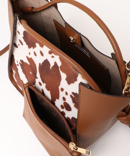 CAPRICIEUX LE'MAGE（カプリシューレマージュ）の「異素材コンビバッグ（ショルダーバッグ・レディース・ブラウン/グレー・FREE）」の4枚目の写真