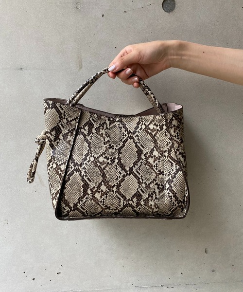 CAPRICIEUX LE'MAGE（カプリシューレマージュ）の「異素材コンビバッグ（ショルダーバッグ・レディース・ブラウン/グレー・FREE）」の17枚目の写真