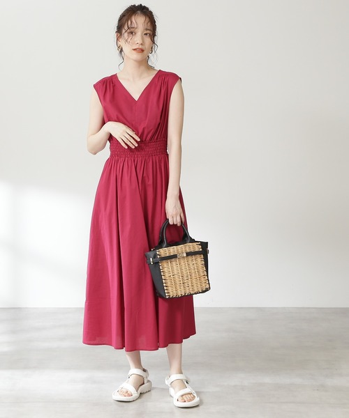 N.(N. Natural Beauty Basic)(エヌエヌナチュラルビューティーベーシック)の「【S Size Line】◆コットンローンバックボタンワンピース(ワンピース・レディース・ブラック/ブラウン/レッド/ブルー・SMALL/MEDIUM)」の18枚目の写真