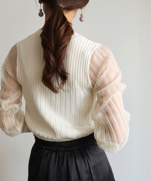 HER CLOSET（ハークローゼット）の「【shemoshelly】袖シアーロングスリーブニット（ニット/セーター・レディース・ホワイト/ブラック・M）」の2枚目の写真