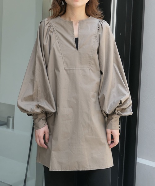 CORNERS（コーナーズ）の「ボリュームスリーブカフタンブラウス（シャツ/ブラウス・レディース・ホワイト/ブラック/グレイッシュベージュ/ボルドー/ダークオレンジ・M）」の10枚目の写真