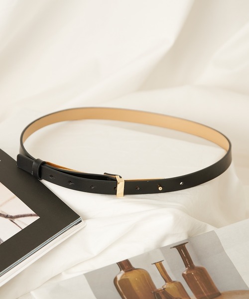 COLONY 2139（コロニートゥーワンスリーナイン）の「リアルレザーメタルプレート細ベルト（ベルト・レディース・ホワイト/ブラック/ブラウン・FREE）」の2枚目の写真