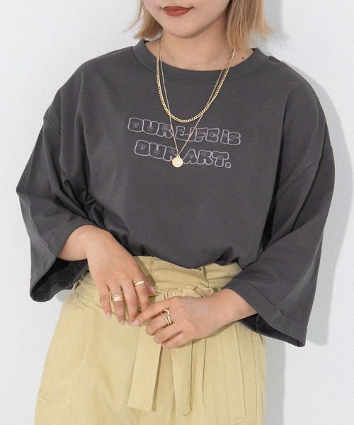 kutir(クティール)の「アソートプリントTシャツ(Tシャツ/カットソー・レディース・チャコールグレー/オフホワイト/イエロー/オレンジ/グリーン/ダークグレー/オートミール・FREE)」の3枚目の写真