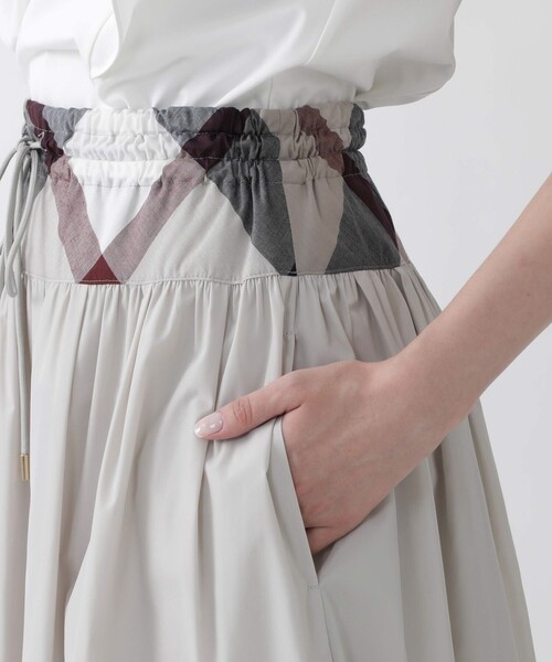 BLUE LABEL CRESTBRIDGE（ブルーレーベルクレストブリッジ）の