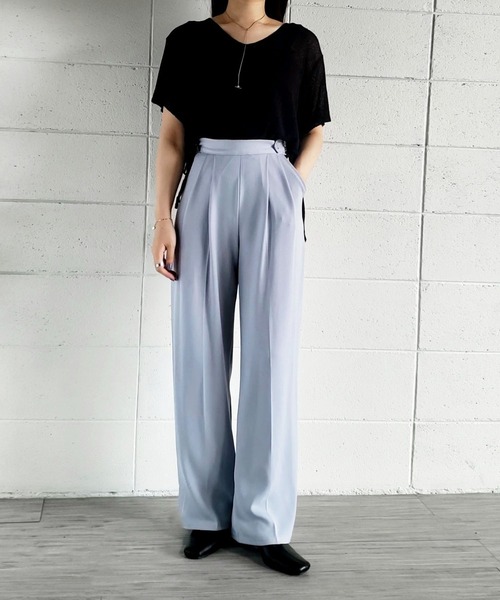 me+em select(ミームセレクト)の「センタープレスカラーワイドタックスラックス(スラックス・レディース・ブラック/グレー/ピンク/ブルー・SMALL/MEDIUM)」の1枚目の写真