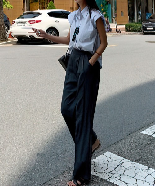 me+em select(ミームセレクト)の「センタープレスカラーワイドタックスラックス(スラックス・レディース・ブラック/グレー/ピンク/ブルー・SMALL/MEDIUM)」の15枚目の写真