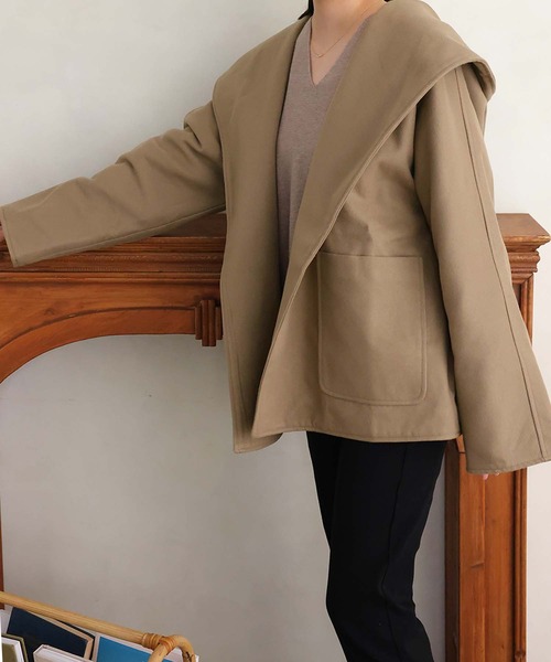 ベージュ フード付き チェスターコート ベージュ フード付き チェスターコート