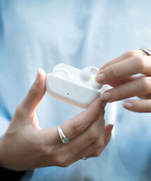 bpr BEAMS | ambie / AM-TW01 サウンド イヤカフ(ヘッドフォン/イヤホン)