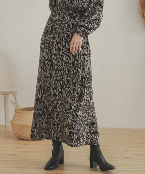 SENSE OF PLACE by URBAN RESEARCH（センスオブプレイスバイアーバンリサーチ）の「ソフトストライプナロースカート（スカート・レディース・グリーン系その他/ブラック系その他/ベージュ系その他・ONE）」の15枚目の写真