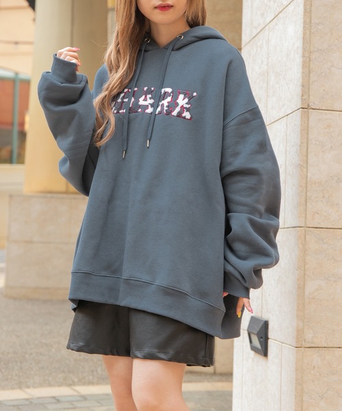 PairPair（ペアペア）の「ロゴBIGフーディー(ユニセックス)（パーカー・レディース・カーキ/アイボリー/グレイッシュブルー・FREE）」の22枚目の写真