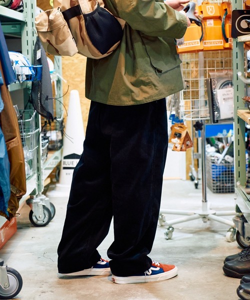 SAKULA（サクラ）の「【僕らが纏うモノ】at SAKULA - WIDE CORDUROY PANTS/ワイドコーデュロイパンツ（その他パンツ・メンズ・ブラック/ブラウン・28/30/32/34）」の18枚目の写真