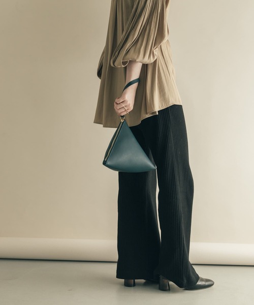 SMELLY(スメリー)の「サンカクミニポーチ(ポーチ・レディース・ブラック/ベージュ/ネイビー・-)」の9枚目の写真