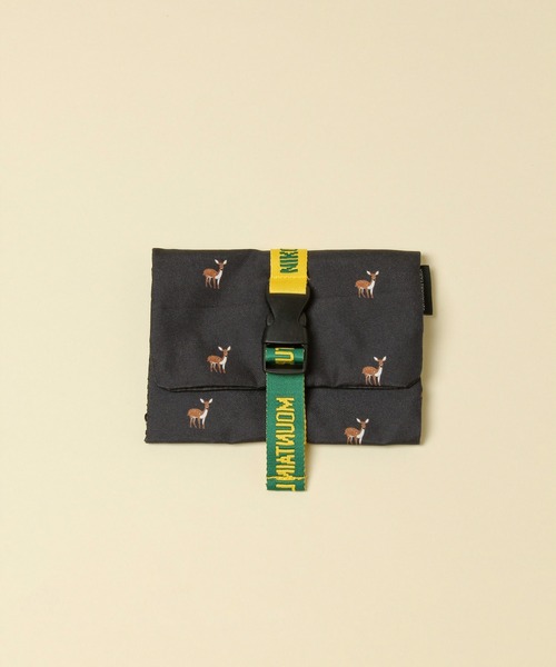 KEITA MARUYAMA（ケイタマルヤマ）の「【KEITA MARUYAMA】トラベルポーチ（ポーチ・レディース・ネイビー/カーキ/イエロー・0）」の2枚目の写真