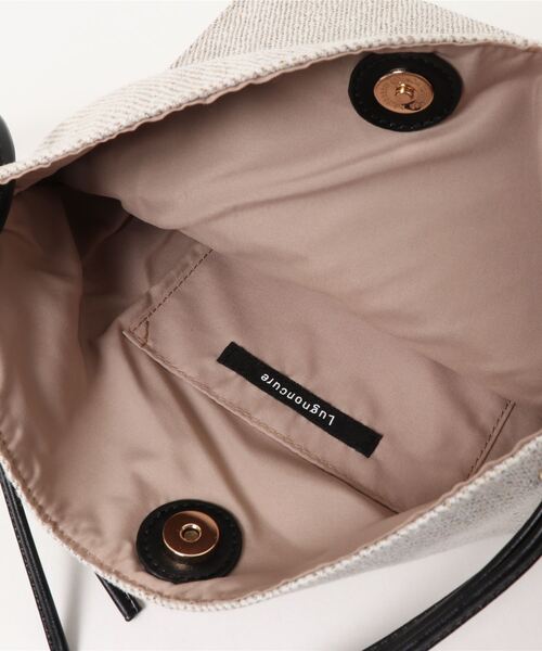 Lugnoncure（ルノンキュール）の「フラットショルダーバッグ（ショルダーバッグ・レディース・ベージュ/ブラウン・ﾌﾘ-）」の5枚目の写真