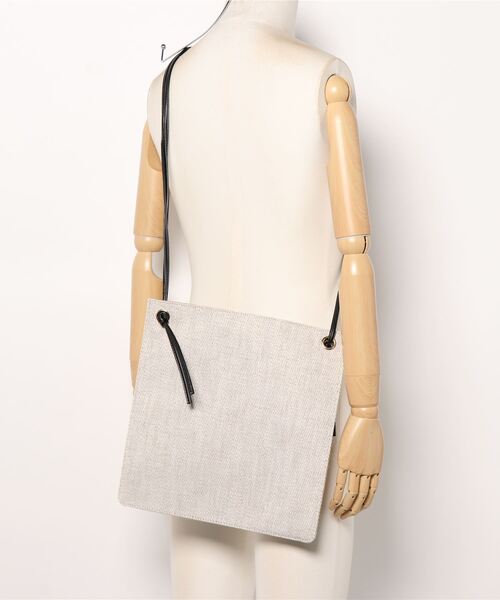 Lugnoncure（ルノンキュール）の「フラットショルダーバッグ（ショルダーバッグ・レディース・ベージュ/ブラウン・ﾌﾘ-）」の6枚目の写真