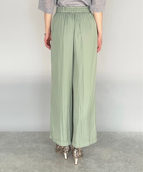 PICCIN（ピッチン）の「シルキーサテンイージーワイドパンツ（その他パンツ・レディース・ネイビー/オリーブ・M）」の16枚目の写真