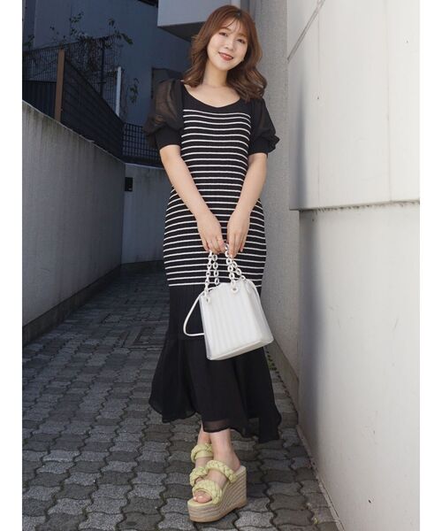 MERCURYDUO（マーキュリーデュオ）の「2WAYパフスリーブボーダーニットワンピース（ワンピース・レディース・オフホワイト/ブルー/ブラック・FREE）」の11枚目の写真