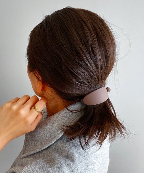 TONE SELECT GOODS（トーンセレクトグッズ）の「【LESRIRE】マットカラーラウンドヘアクリップ（バレッタ/ヘアクリップ・レディース・ブラック/グレー/ブラウン/ベージュ/ブルー/ネイビー/ピンク/レッド/グリーン・FREE）」の14枚目の写真