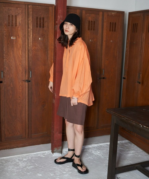 Auntie Rosa Holiday(アンティローザホリデー)の「オーバーシルエットカフタンブラウス(シャツ/ブラウス・レディース・ブルー/オフホワイト/ブラック/オレンジ・FREE)」の18枚目の写真