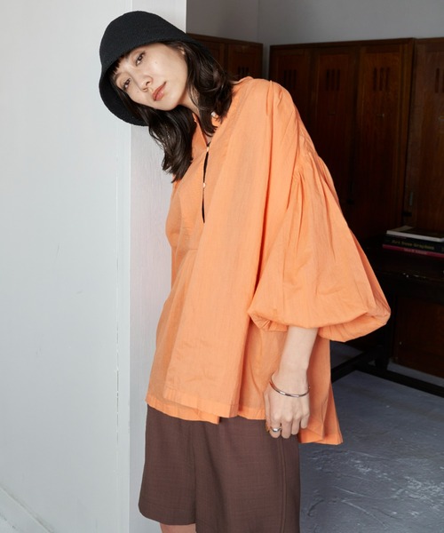 Auntie Rosa Holiday(アンティローザホリデー)の「オーバーシルエットカフタンブラウス(シャツ/ブラウス・レディース・ブルー/オフホワイト/ブラック/オレンジ・FREE)」の14枚目の写真