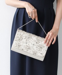 Cepica（セピカ）の「フラワービーズ刺繍フラップクラッチ【結婚式