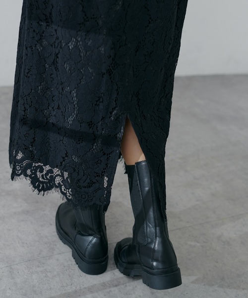 natural couture(ナチュラルクチュール)の「【王道のフラワーレース!2サイズ展開】裾スカラップフラワーレースタイトスカート Sサイズ(スカート・レディース・ブラック/グレー/オフホワイト/カーキ/サックスブルー・SMALL)」の16枚目の写真