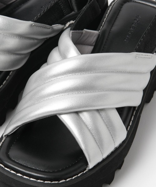 PAGEBOY（ページボーイ）の「ボリュームクロススポサン（サンダル・レディース・ブラック/オフホワイト/シルバー・MEDIUM/LARGE）」の10枚目の写真