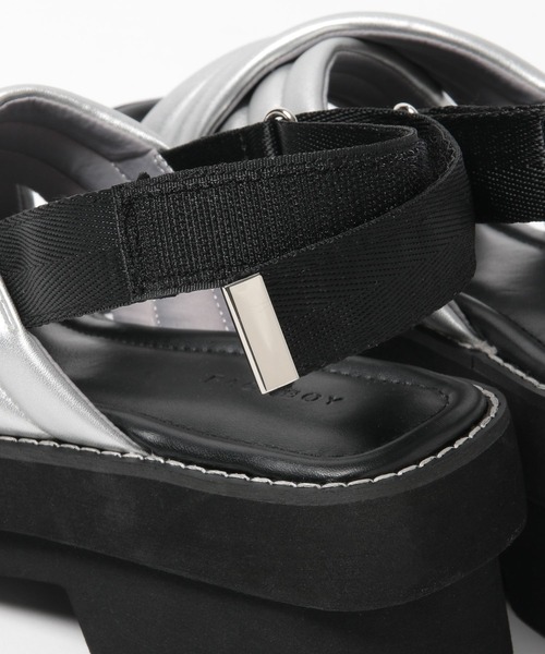 PAGEBOY（ページボーイ）の「ボリュームクロススポサン（サンダル・レディース・ブラック/オフホワイト/シルバー・MEDIUM/LARGE）」の12枚目の写真