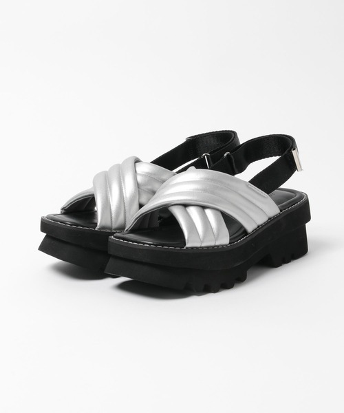 PAGEBOY（ページボーイ）の「ボリュームクロススポサン（サンダル・レディース・ブラック/オフホワイト/シルバー・MEDIUM/LARGE）」の5枚目の写真