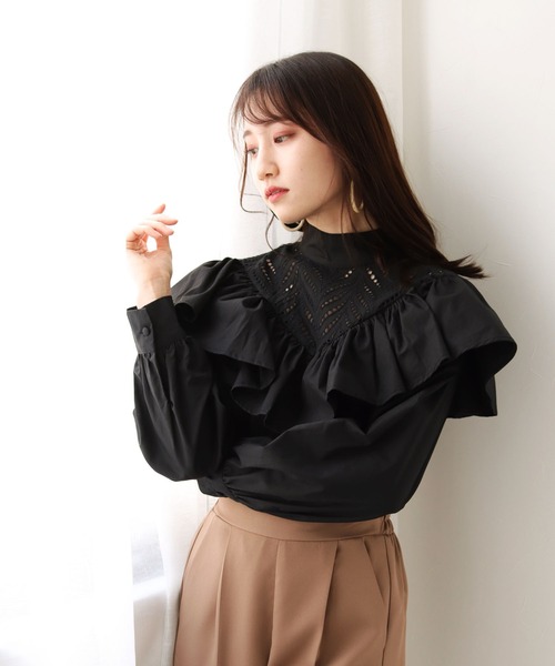 HER CLOSET（ハークローゼット）の「【TWENTY THREE】コットンレースフリルギャザーブラウス（シャツ/ブラウス・レディース・ホワイト/ブラック・FREE）」の5枚目の写真