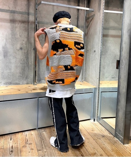 XU（エックスユー）の「【XU/エックスユー】vintage knit vest/ビンテージ パッチワーク カラー ニットベスト Vネックベスト カラーニット（ベスト・メンズ・オレンジ/ブルー・ONE SIZE）」の20枚目の写真