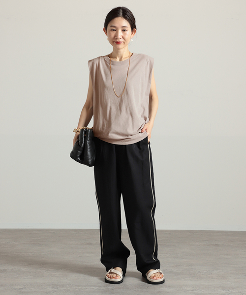 VERMEIL par iena（ヴェルメイユパーイエナ）の「サイドテープパンツ◆（その他パンツ・レディース・ベージュ/ネイビー・36/38/40）」の19枚目の写真