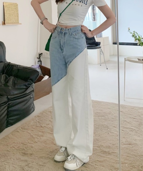 Opinion korean town(オピニオン コリアン タウン)の「Bicolor white denim pt(デニムパンツ・レディース・ホワイト・S/M/L)」の1枚目の写真