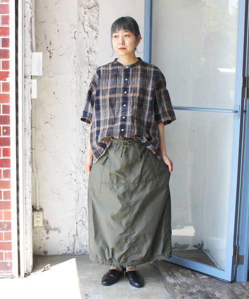 OMNIGOD（オムニゴッド）の「[OMNIGOD womens / オムニゴッド] NCウェザー イージーカーゴスカート（スカート・レディース・ネイビー/オリーブ/ゴールド・3/2）」の4枚目の写真