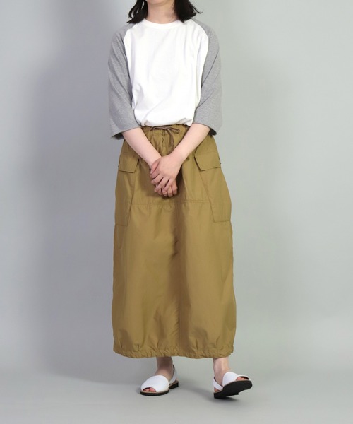 OMNIGOD（オムニゴッド）の「[OMNIGOD womens / オムニゴッド] NCウェザー イージーカーゴスカート（スカート・レディース・ネイビー/オリーブ/ゴールド・3/2）」の8枚目の写真