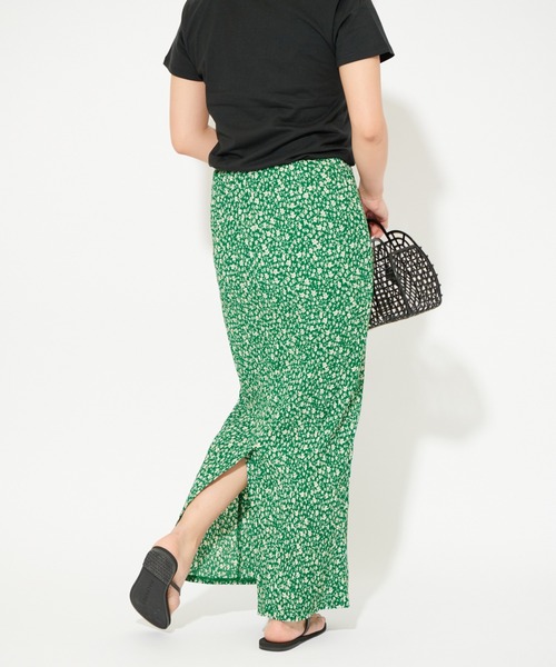 U by SPICK&SPAN(ユーバイスピックアンドスパン)の「プリーツフラワーストレッチスカート(スカート・レディース・ブラック/グリーン・38/36/34)」の13枚目の写真
