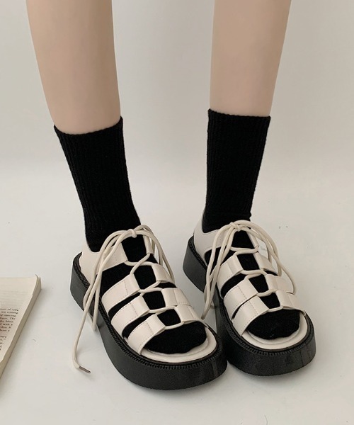 MANGROVE（マングローブ）の「プラットフォームレースアップサンダル（サンダル・レディース・ホワイト/ブラック・SMALL/MEDIUM/LARGE）」の13枚目の写真