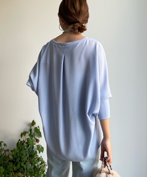 DouDou（ドゥドゥ）の「リブ切替ジョーゼットドルマンブラウス（シャツ/ブラウス・レディース・チャコールグレー/オフホワイト/サックスブルー・FREE）」の14枚目の写真