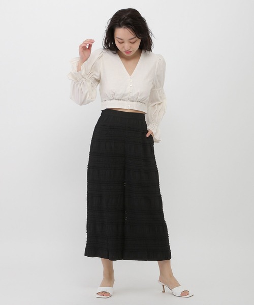Love,Bonito(ラブボニート)の「ダニカ テクスチャード キュロット(その他パンツ・レディース・ブラック/ホワイト・LARGE/MEDIUM/SMALL)」の3枚目の写真