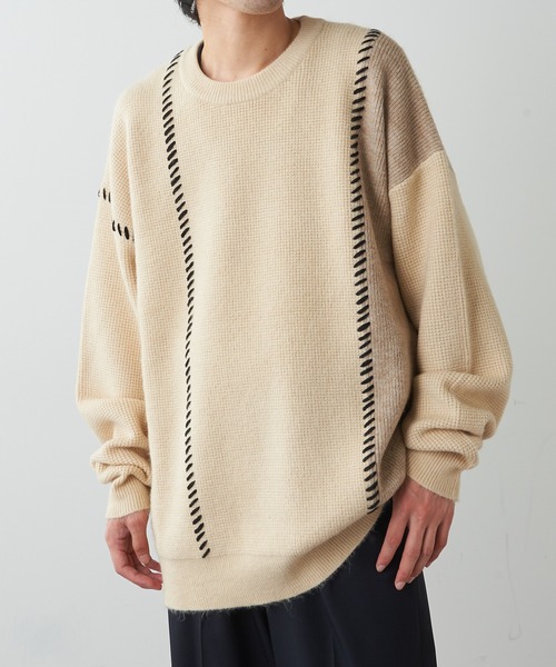 Lui's(ルイス)の「ステッチ配色クルーニット(ニット/セーター・メンズ・ブラック/アイボリー・SMALL/MEDIUM)」の3枚目の写真