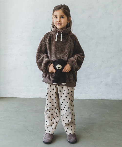 pairmanon（ペアマノン）の「【ふわふわボア】ユニセックスボアフリースハイネックラグラン配色プルオーバー（スウェット・キッズ・ベージュ/ブラウン/モカ/チャコール・90/100/110/120/130/140/150）」の12枚目の写真