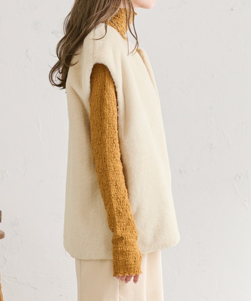 Ambre Neige（アンブルネージュ）の「フェイクファーベスト／WEB/EC限定商品（ベスト・レディース・ダークブラウン/ベージュ/アイボリー・FREE）」の22枚目の写真