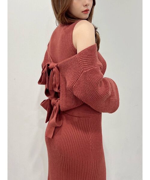 RESEXXY（リゼクシー）の「バックリボンセットニットワンピース（ワンピース・レディース・レッド/ブルー/アイボリー/ブラック・FREE）」の4枚目の写真