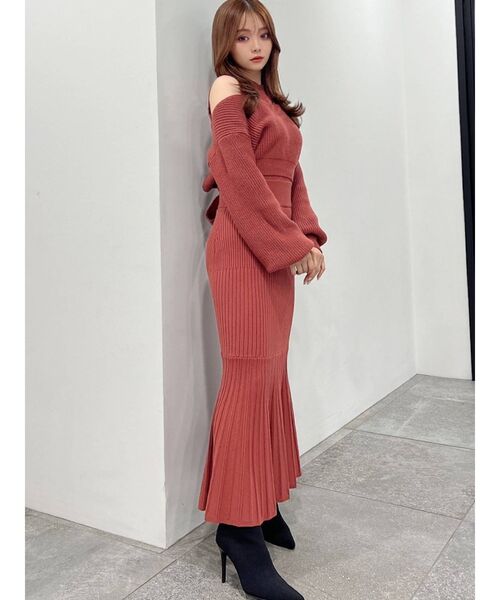 RESEXXY（リゼクシー）の「バックリボンセットニットワンピース（ワンピース・レディース・レッド/ブルー/アイボリー/ブラック・FREE）」の7枚目の写真